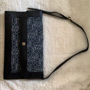 Beautiful bag! Used a few times!